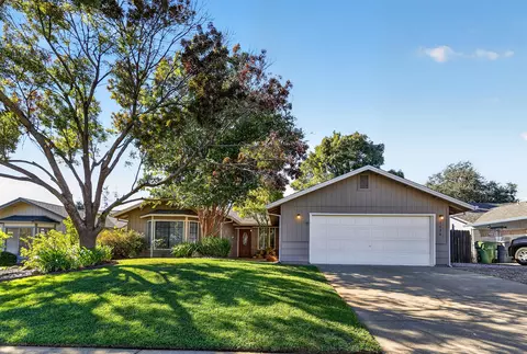1628 Lacey Ln, Redding, CA 96003