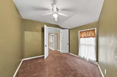 Bedroom - 110 Churn Creek Rd, Redding, CA 96003 photo 4 of 8