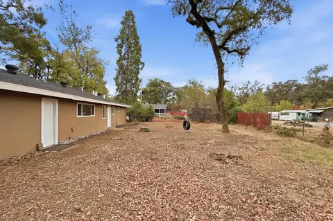 Exterior - 110 Churn Creek Rd, Redding, CA 96003 photo 10 of 11