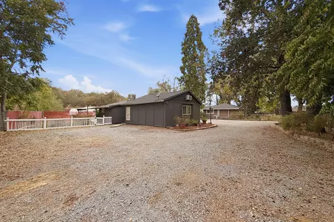 Exterior - 110 Churn Creek Rd, Redding, CA 96003 photo 2 of 11