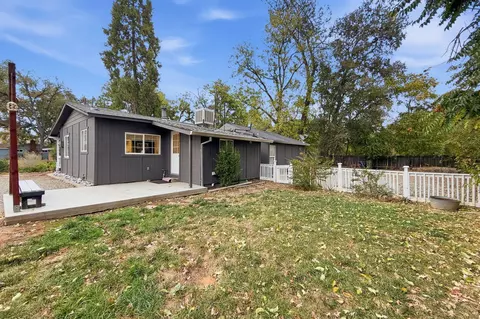 Exterior - 110 Churn Creek Rd, Redding, CA 96003 photo 4 of 11