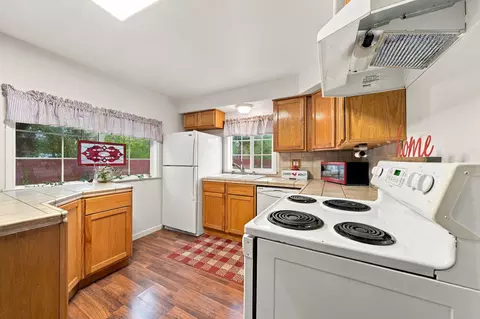 Kitchen - 110 Churn Creek Rd, Redding, CA 96003 photo 1 of 5
