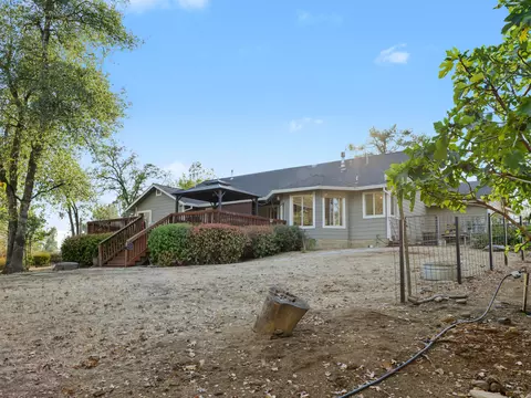 Exterior - 8634 Simmons Rd, Redding, CA 96001 photo 8 of 22