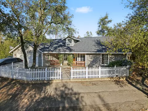 Exterior - 8634 Simmons Rd, Redding, CA 96001 photo 2 of 22