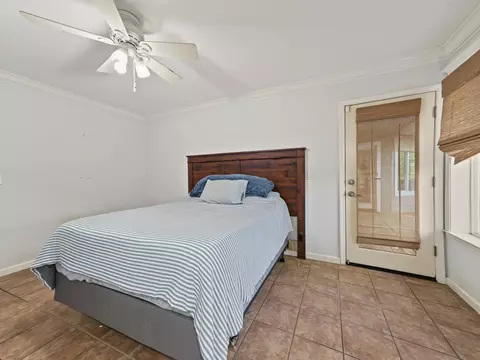 Bedroom - 8634 Simmons Rd, Redding, CA 96001 photo 2 of 6