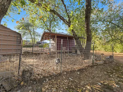 Exterior - 8634 Simmons Rd, Redding, CA 96001 photo 20 of 22