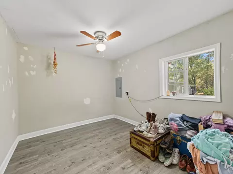 Bedroom - 8634 Simmons Rd, Redding, CA 96001 photo 6 of 6