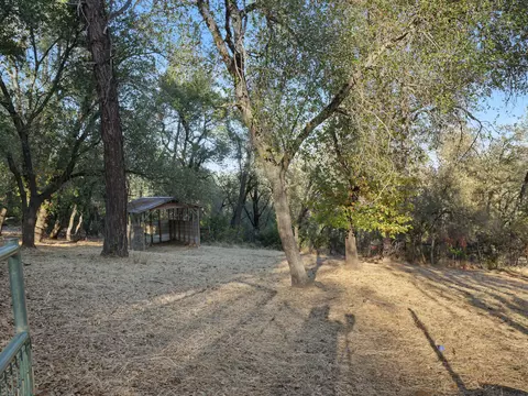 Exterior - 8634 Simmons Rd, Redding, CA 96001 photo 14 of 22