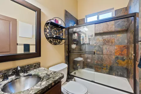 Bath - 3360 Stanford Dr, Redding, CA 96003 photo 3 of 3