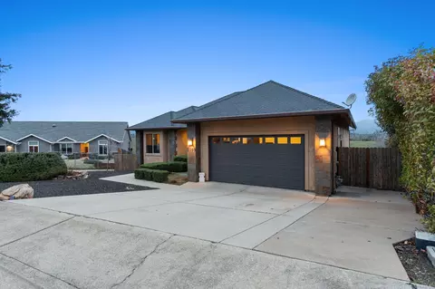 Exterior - 3360 Stanford Dr, Redding, CA 96003 photo 10 of 10