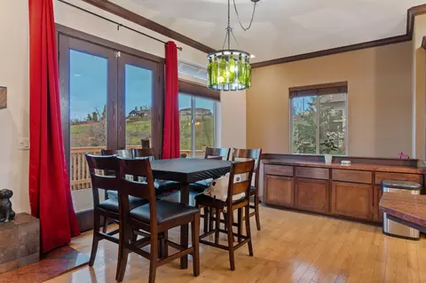 Dining - 3360 Stanford Dr, Redding, CA 96003 photo 2 of 2