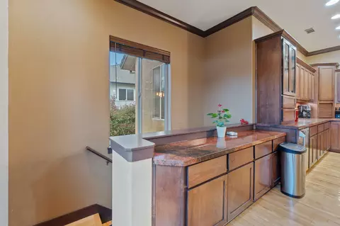 Entry Way - 3360 Stanford Dr, Redding, CA 96003 photo 3 of 4