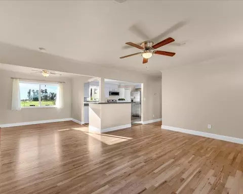 Living - 21745 Hatfield Rd, Red Bluff, CA 96080 photo 4 of 5