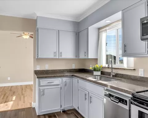 Kitchen - 21745 Hatfield Rd, Red Bluff, CA 96080 photo 3 of 5