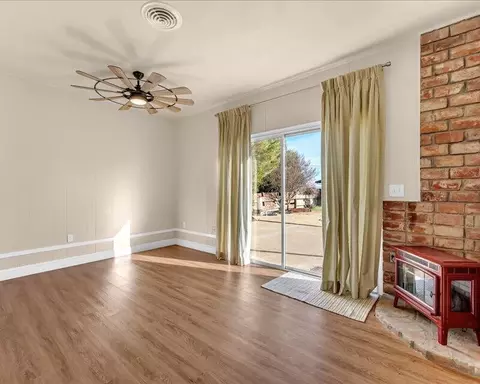 Living - 21745 Hatfield Rd, Red Bluff, CA 96080 photo 5 of 5