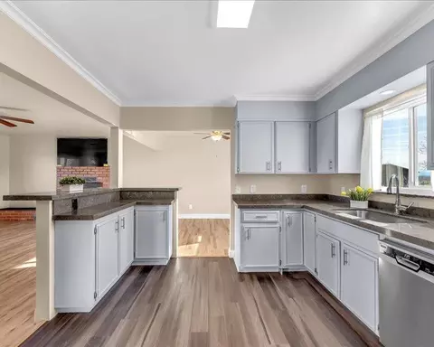 Kitchen - 21745 Hatfield Rd, Red Bluff, CA 96080 photo 4 of 5