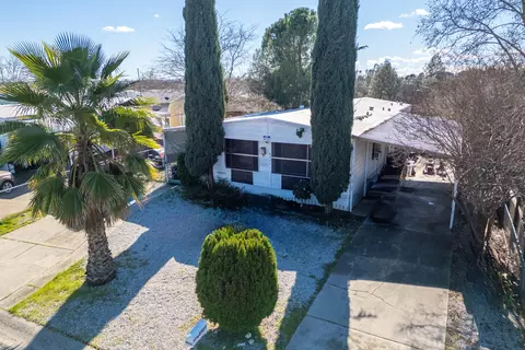 4521 White River Dr, Redding, CA 96003
