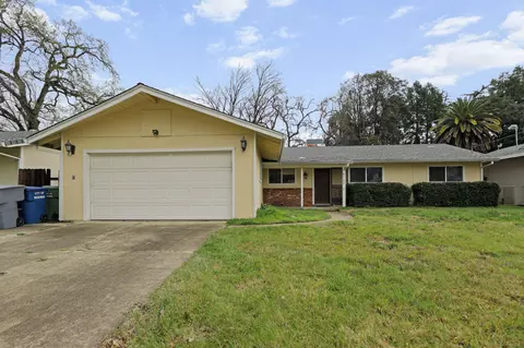6725 Reflection St, Redding, CA 96001