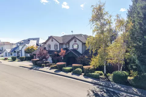View/Area - 960 River Bend Rd, Redding, CA 96003 photo 19 of 52