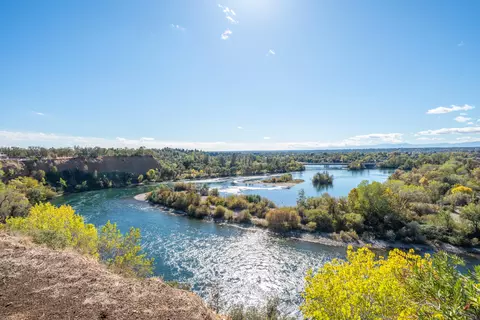 View/Area - 960 River Bend Rd, Redding, CA 96003 photo 12 of 52