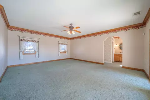 Bedroom - 960 River Bend Rd, Redding, CA 96003 photo 3 of 4