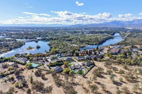 View/Area - 960 River Bend Rd, Redding, CA 96003 photo 38 of 52