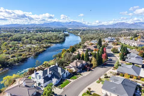View/Area - 960 River Bend Rd, Redding, CA 96003 photo 22 of 52