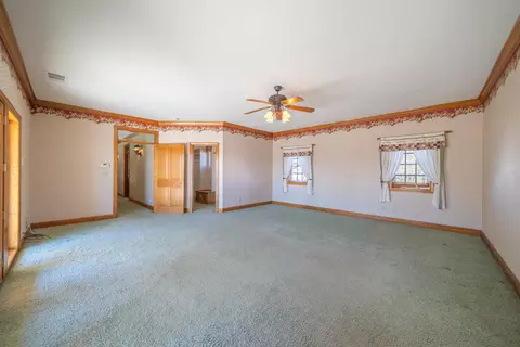 Bedroom - 960 River Bend Rd, Redding, CA 96003 photo 4 of 4