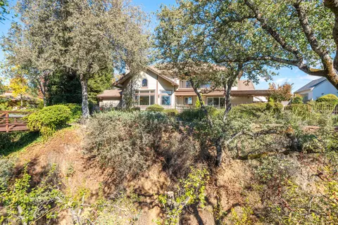 Exterior - 960 River Bend Rd, Redding, CA 96003 photo 23 of 24