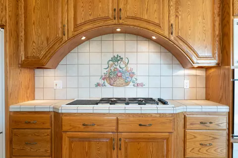 Kitchen - 960 River Bend Rd, Redding, CA 96003 photo 6 of 9