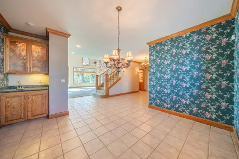 Dining - 960 River Bend Rd, Redding, CA 96003 photo 1 of 1