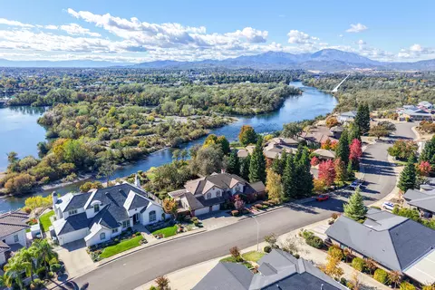 View/Area - 960 River Bend Rd, Redding, CA 96003 photo 23 of 52
