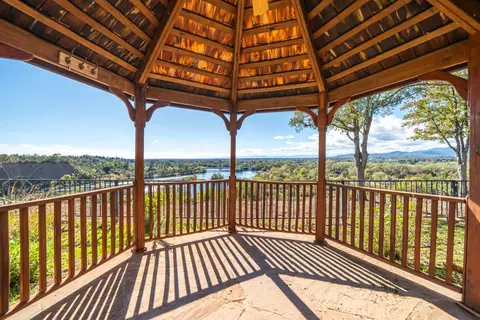 View/Area - 960 River Bend Rd, Redding, CA 96003 photo 8 of 52