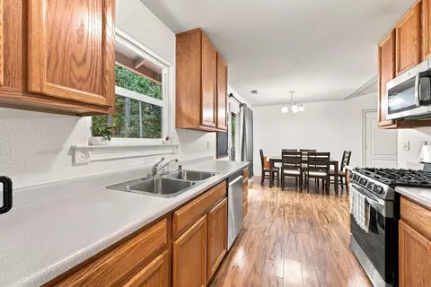 Kitchen - 30899 Thumper Dr, Shingletown, CA 96088 photo 3 of 6