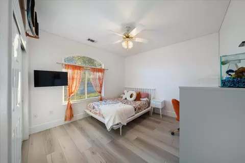 Bedroom - 3030 Clear Water Ct, Redding, CA 96002 photo 4 of 6