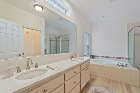 Bath - 3030 Clear Water Ct, Redding, CA 96002 photo 1 of 3