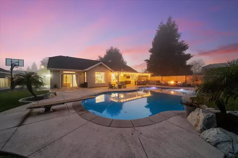 3030 Clear Water Ct, Redding, CA 96002