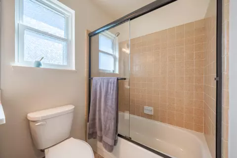 Bath - 6733 El Camino Dr, Redding, CA 96001 photo 3 of 3