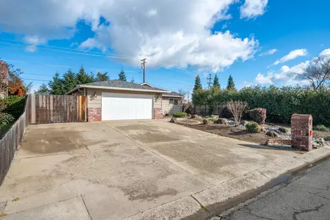 Exterior - 6733 El Camino Dr, Redding, CA 96001 photo 3 of 19