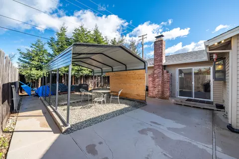Exterior - 6733 El Camino Dr, Redding, CA 96001 photo 6 of 19