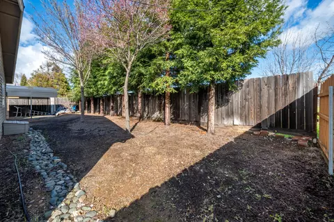 Exterior - 6733 El Camino Dr, Redding, CA 96001 photo 10 of 19