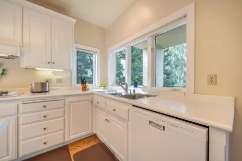 3768 Sunday Ct, Redding, CA 96001 photo 12