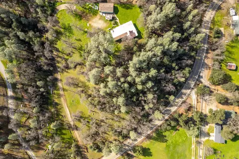 10162 Harley Leighton Rd, Redding, CA 96003 photo 16
