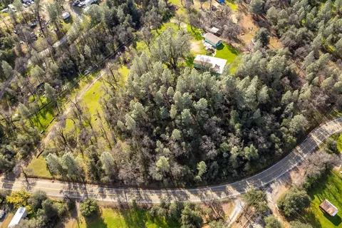 10162 Harley Leighton Rd, Redding, CA 96003 photo 18