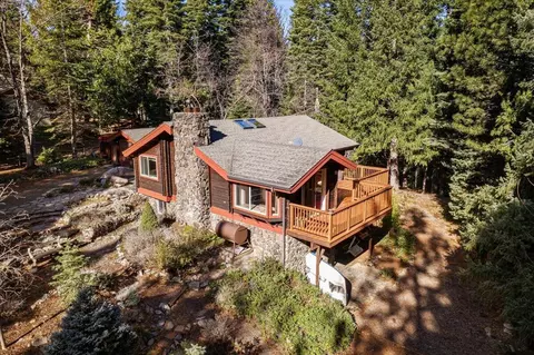 1825 Eddy Cir, Mount Shasta, CA 96067