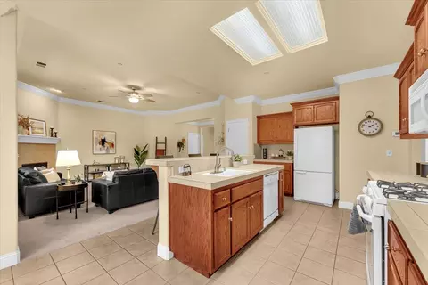 Kitchen - 962 Leisha Ln, Redding, CA 96001 photo 3 of 6
