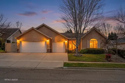 962 Leisha Ln, Redding, CA 96001