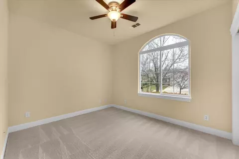 Bedroom - 962 Leisha Ln, Redding, CA 96001 photo 7 of 7