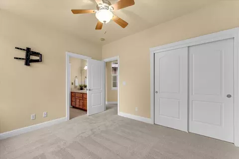 Bedroom - 962 Leisha Ln, Redding, CA 96001 photo 5 of 7