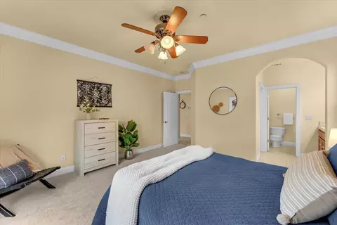 Bedroom - 962 Leisha Ln, Redding, CA 96001 photo 3 of 7